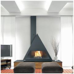 Fireplace Traforart Bilbao со стеклом труба слева черный
